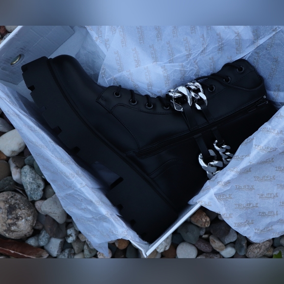 Nasty Gal Black Faux Leather Chunky Gothic Chain Lace-Up Boots - Picture 3 of 9